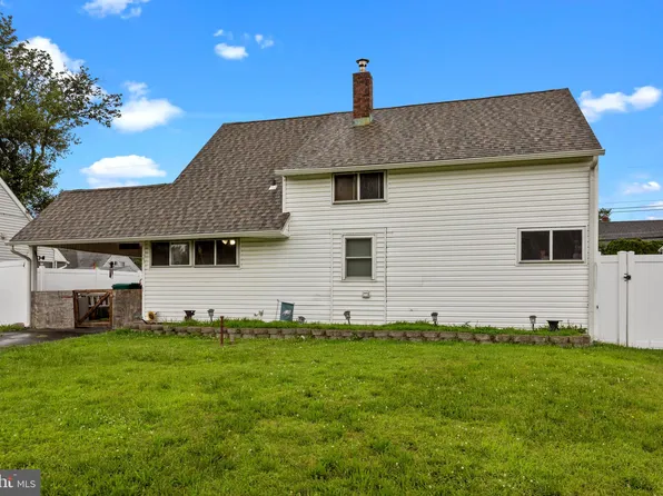 23 Nestingrock Ln, Levittown, PA 19054