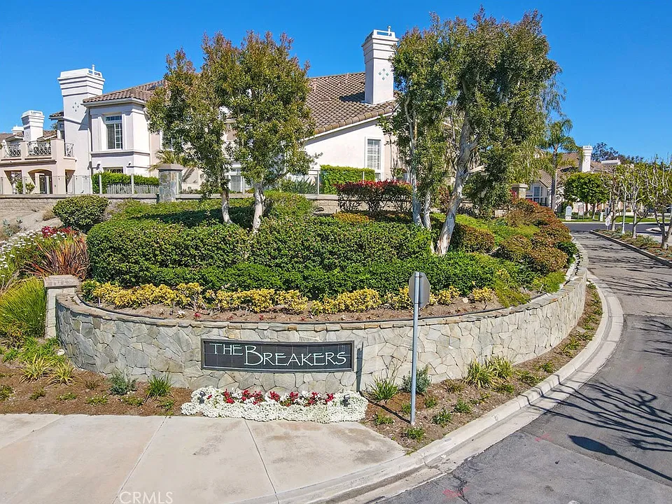 200 Shorebreaker Dr