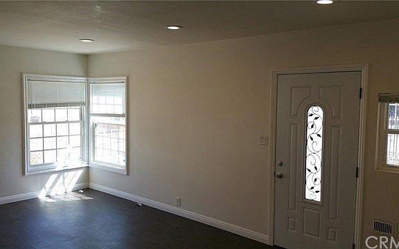 2nd image of 941 W McFadden Ave