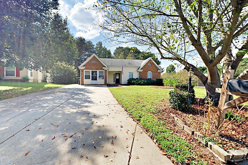 1st image of 8419 Bedford Green Ln