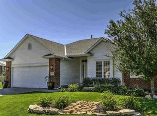 15809 Gertrude St, Omaha, NE 68136