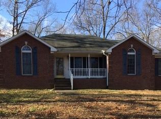 249 N Leath Rd, Portland, TN 37148