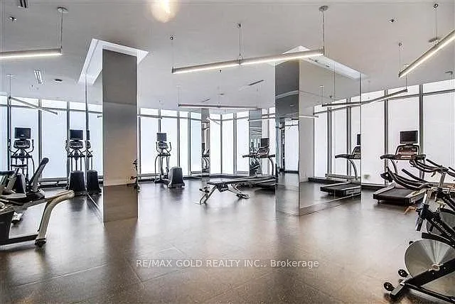 12 York St #2606 — Photo 36