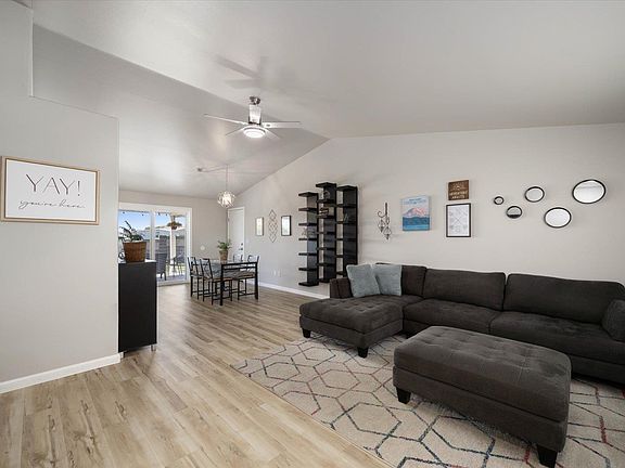 5th image of 3007 Rose St