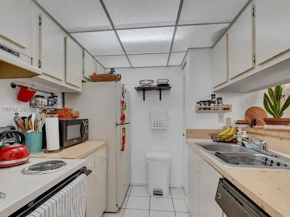 8002 SW 149th Ave, Miami, FL