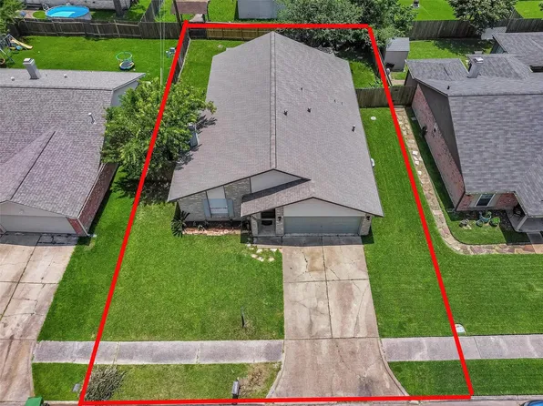 20110 Misty Pines Dr, Humble, TX 77346