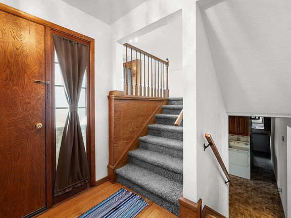 2nd image of 4015 Washington Ln