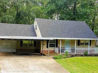 606 Old Pelzer Rd, Piedmont, SC 29673