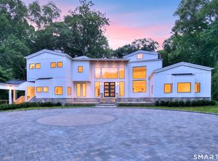 475 Fence Row Dr, Fairfield, CT 06824