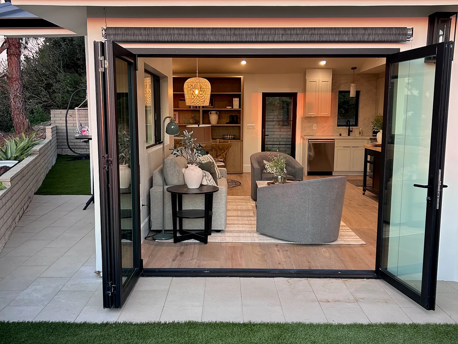 1356 Coral Dr — Photo 3