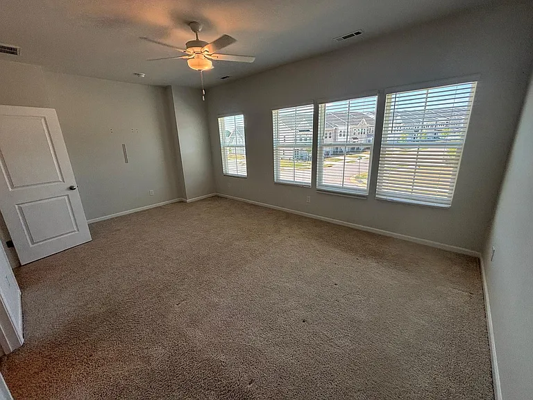 140 Fideaux Blvd — Photo 19