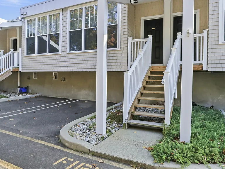 102 Lansdale Ave #M — Photo 9