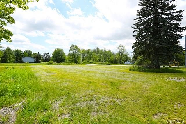 2nd image of 13655 Main Rd