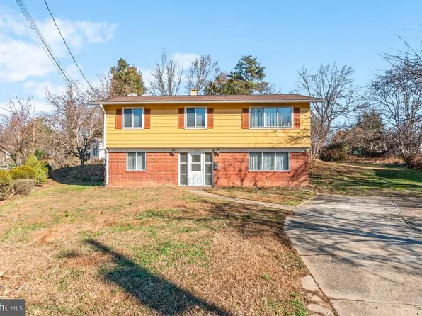 7852 Oreana Dr, Annandale, VA 22003