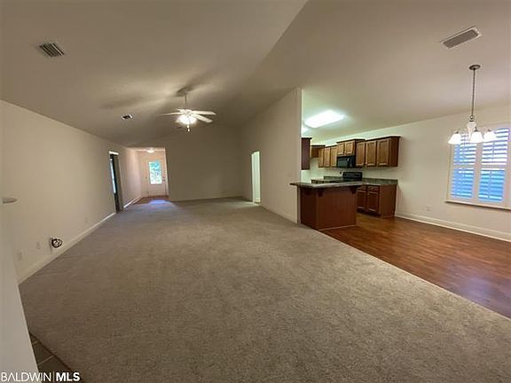 Large Living Room/Dining Room