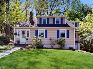 23 Monroe Ave, Roseland, NJ 07068