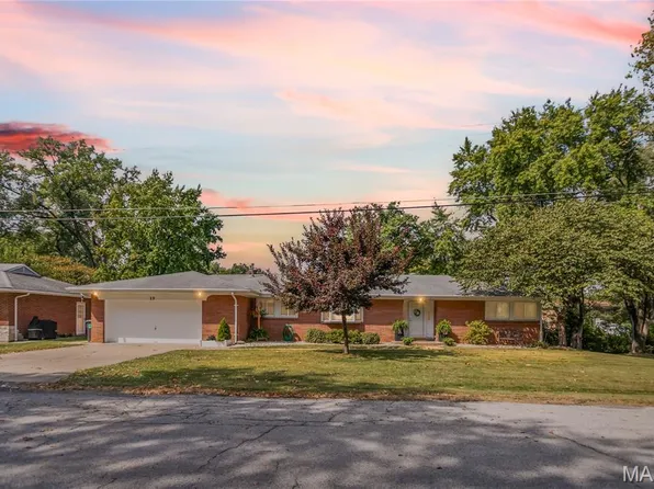 19 Baldus Dr, Fairview Heights, IL 62208