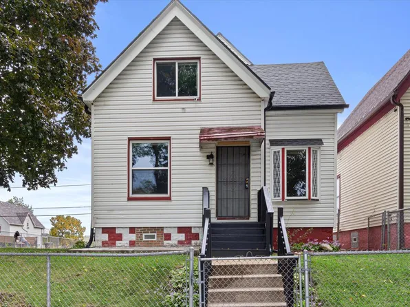 2520 North 34th STREET, Milwaukee, WI 53210