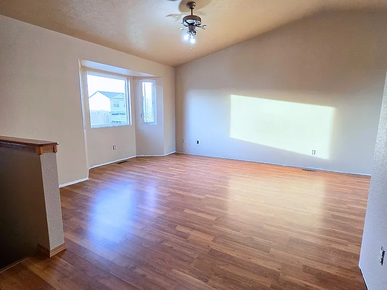 4618 Three Rivers Dr — Photo 2