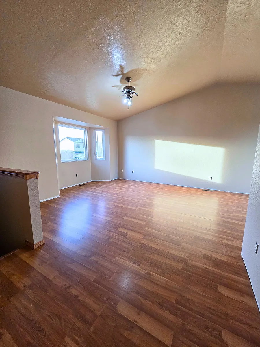 Building Photo - 4618 Three Rivers Dr