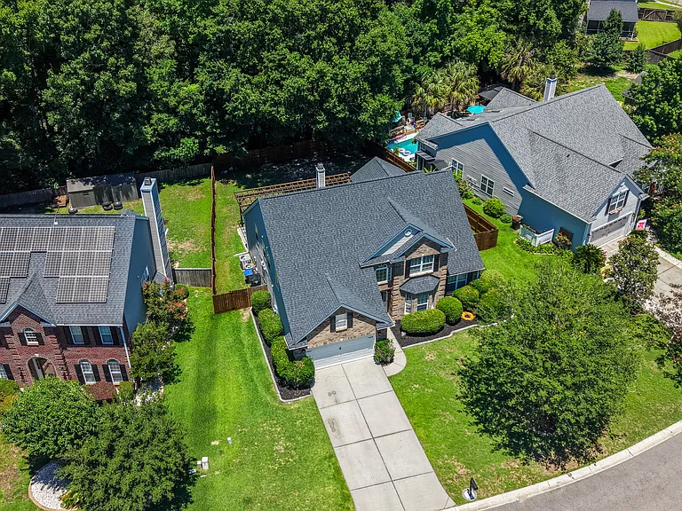 706 Beverly Dr — Photo 5