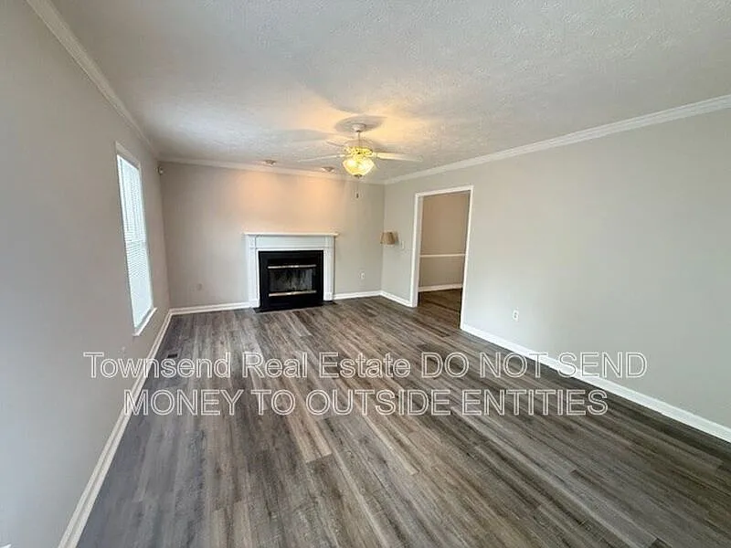 3 bed, 2.5 bath, 1676 sqft, $1,850 — Photo 2