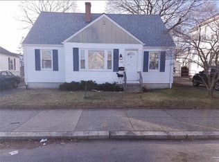 402 Grand Ave FLOOR 2, Pawtucket, RI 02861