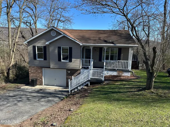 2415 Walton Ave, Altoona, PA 16602