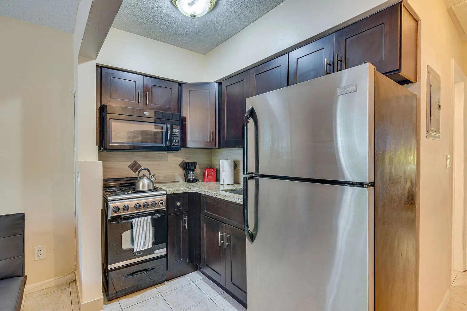 1 bed, 1.0 bath, 495 sqft, $2,546 — Photo 4
