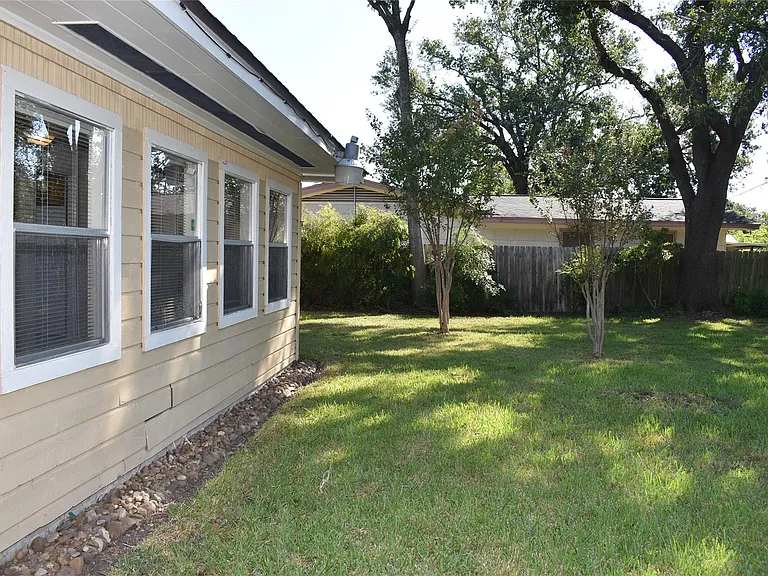 5911 Hornwood Dr — Photo 30