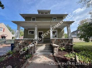 212-214 N 4th Ave, Saint Charles, IL