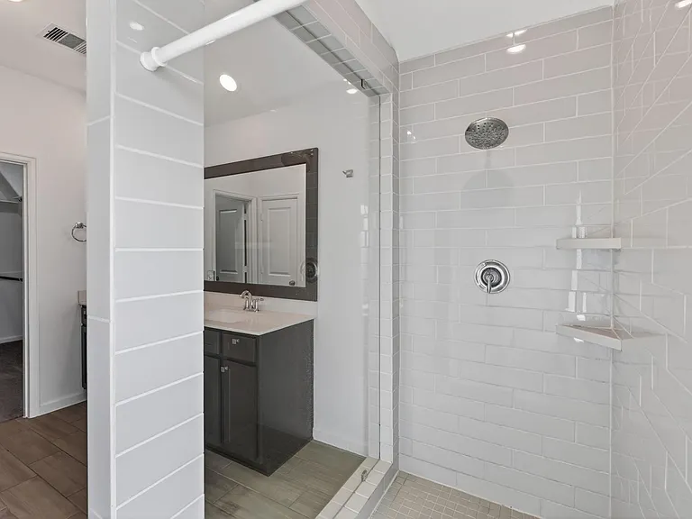 5634 Amber Brook Ln — Photo 29