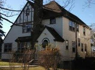 496 Broadview Ter, Hartford, CT 06106