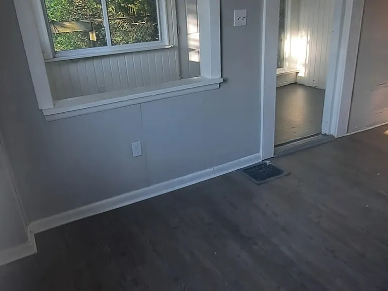 357 N Adams St — Photo 3