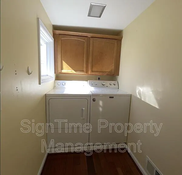 825 Armstrong Ave — Photo 10