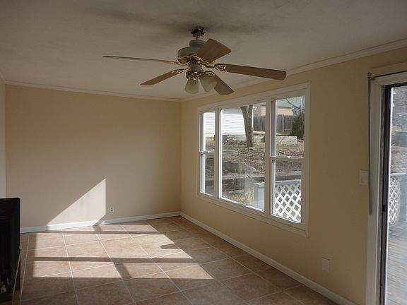 3rd image of 232 N Harrison St