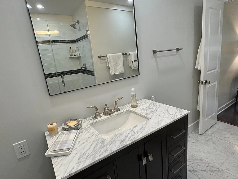 1 Island Dr #9 — Photo 22