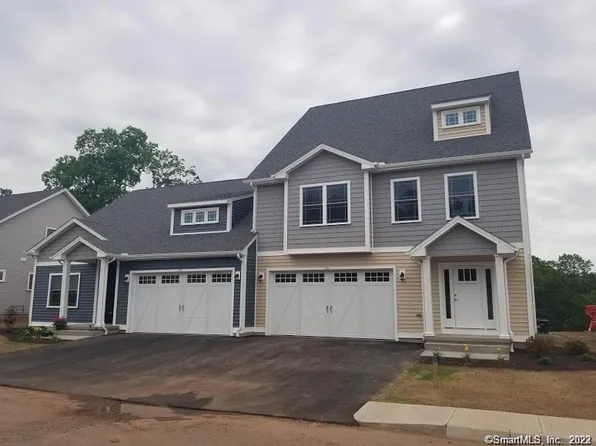 107 Mulholland Way #24, North Haven, CT 06473