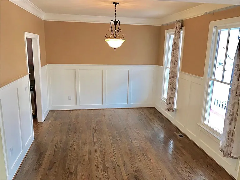 1678 Carr Cir NW — Photo 3