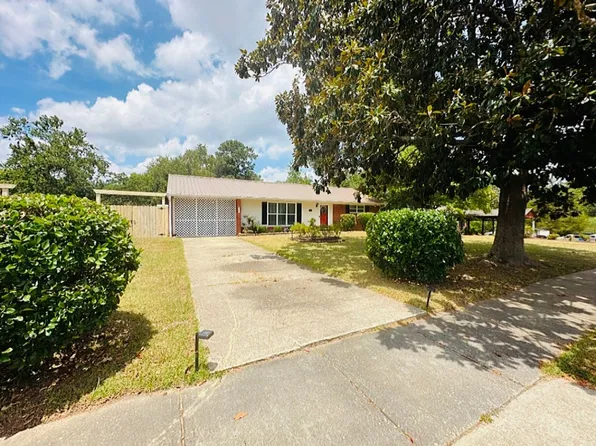 924 Stoneykirk Dr, Fayetteville, NC 28314