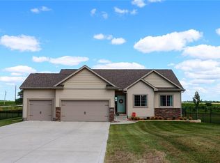 750 NW Autumn Crest Dr, Ankeny, IA 50023