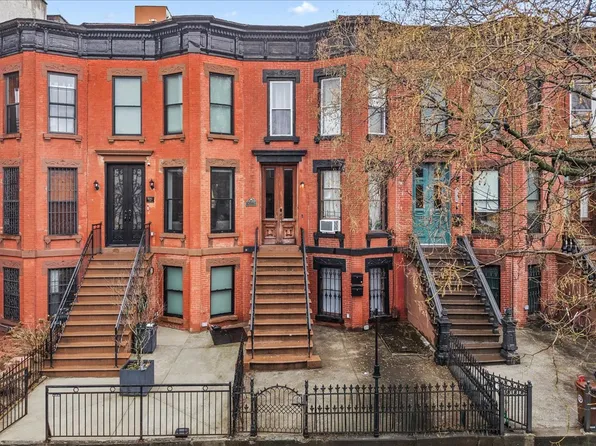 554 Lexington Avenue image 1 of 20