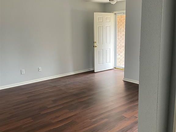 3rd image of 2311 Pine Cone Dr