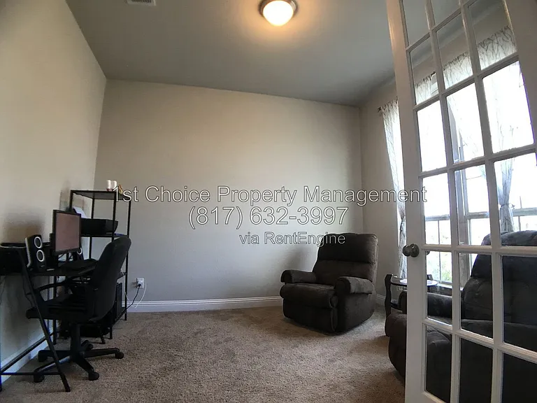 5913 Richmond Dr — Photo 6