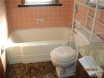 5th image of 9004 Meadowbrook Ln