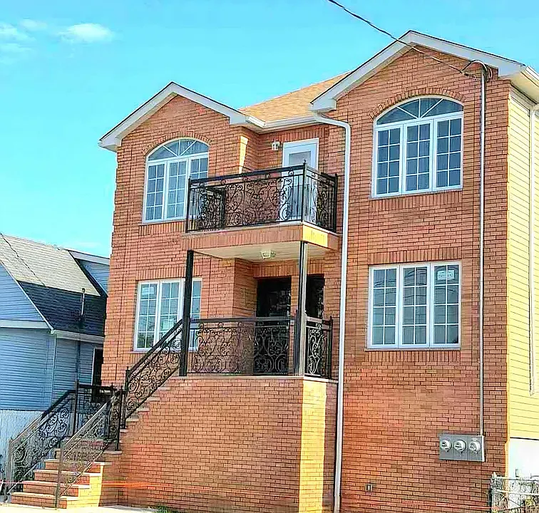 45 Lansing St