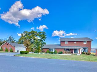 1706 Ridgevue Ave, Clifton Forge, VA 24422