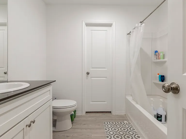726 Tulsa Trl — Photo 11