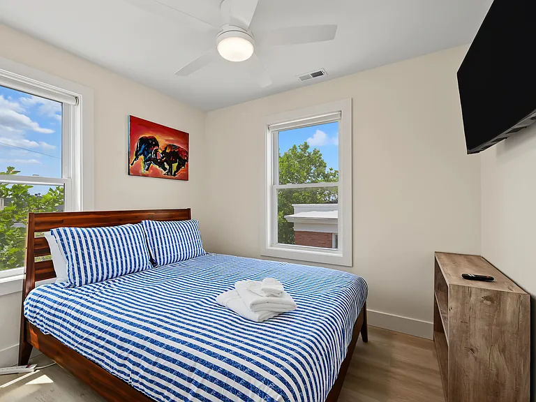 113 N Brighton Ave — Photo 26