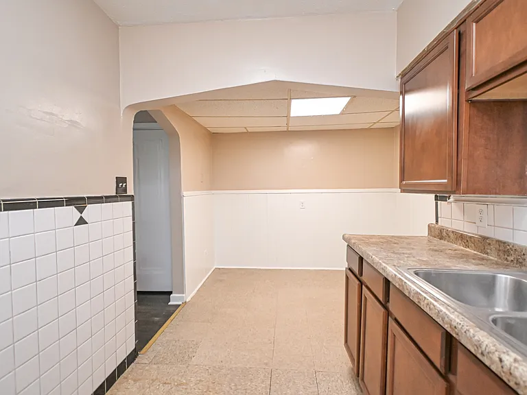 3042 Percy Ave #2 — Photo 9
